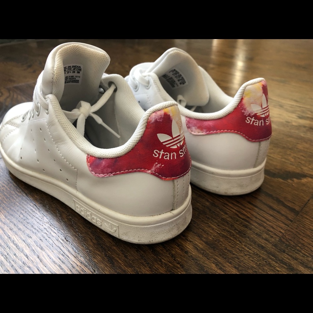 Women’s Adidas Pink Stan Smith Sneakers